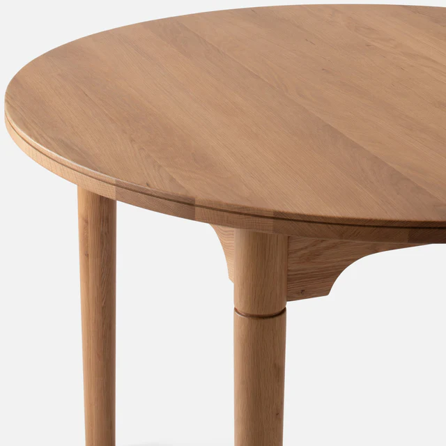Oak round dining table